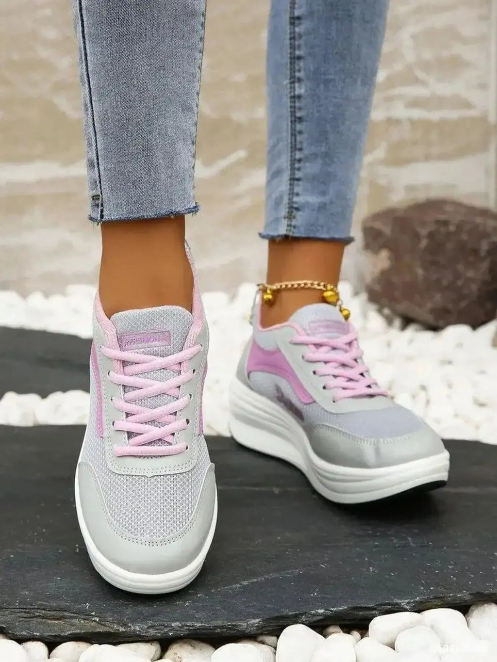 Breathable Lace Up Contrast Mesh Athletic