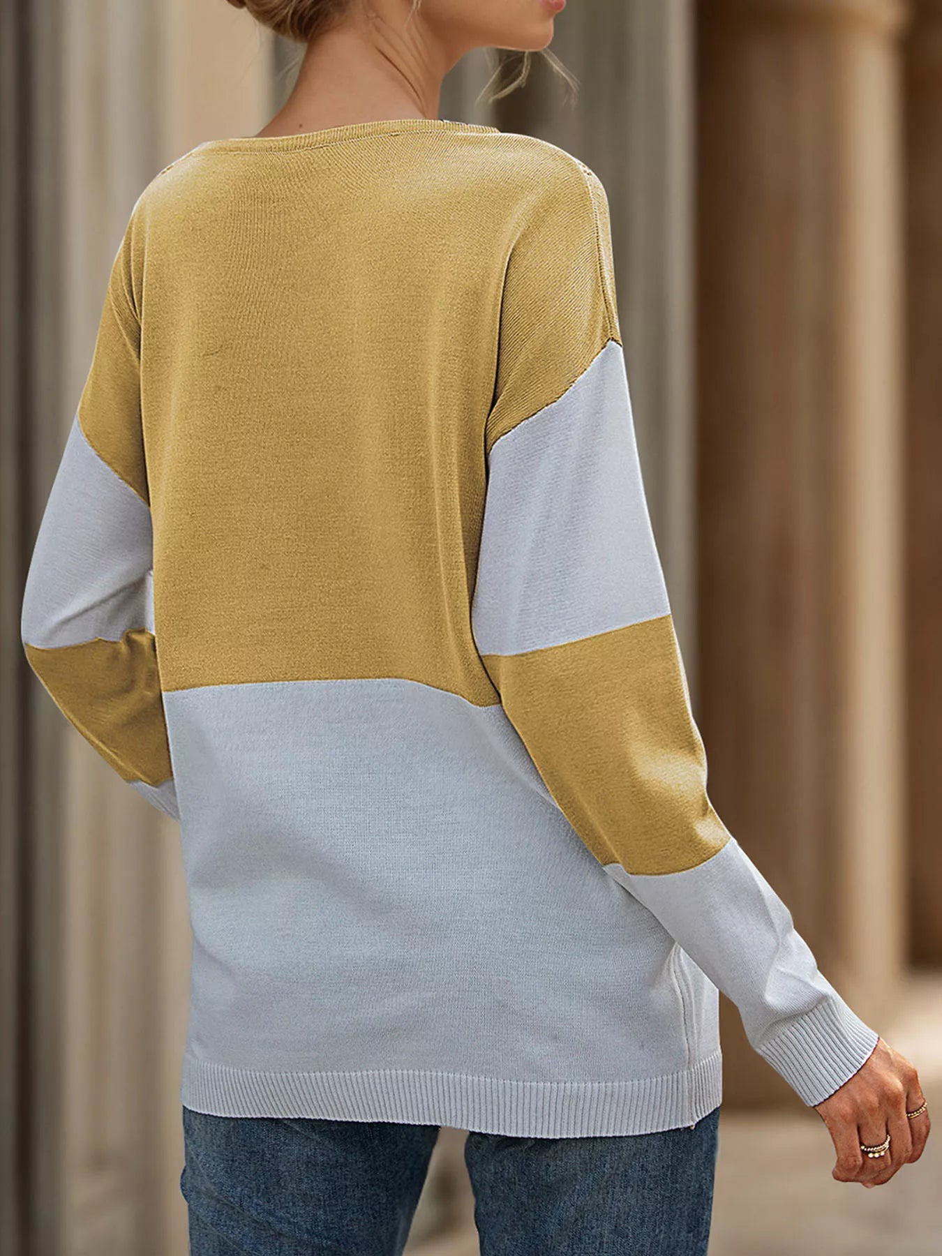 Color Block V-Neck Knit Top