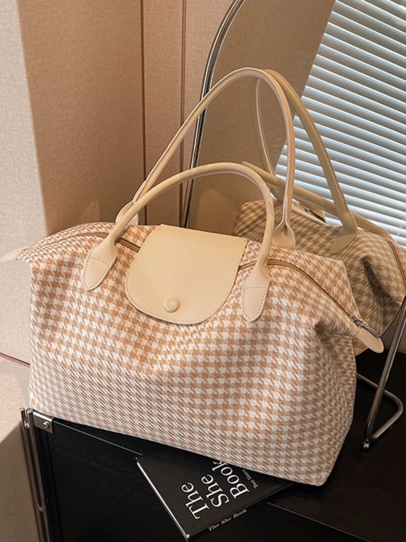 Plaid Pattern Travel Bag