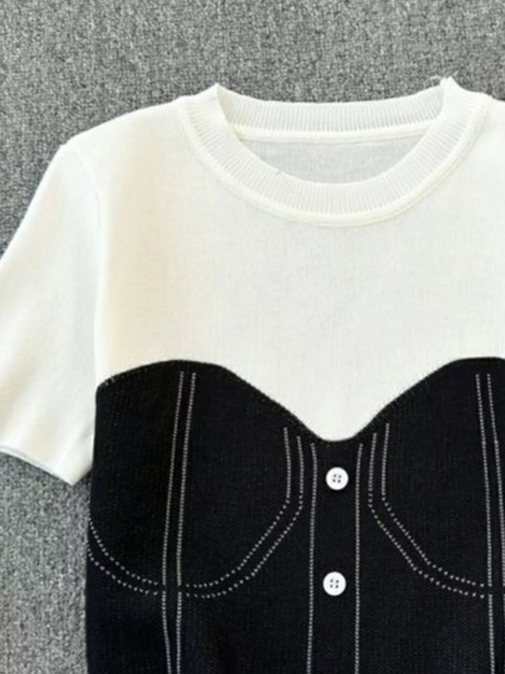 Color Block Short Sleeve Knit T-Shirt