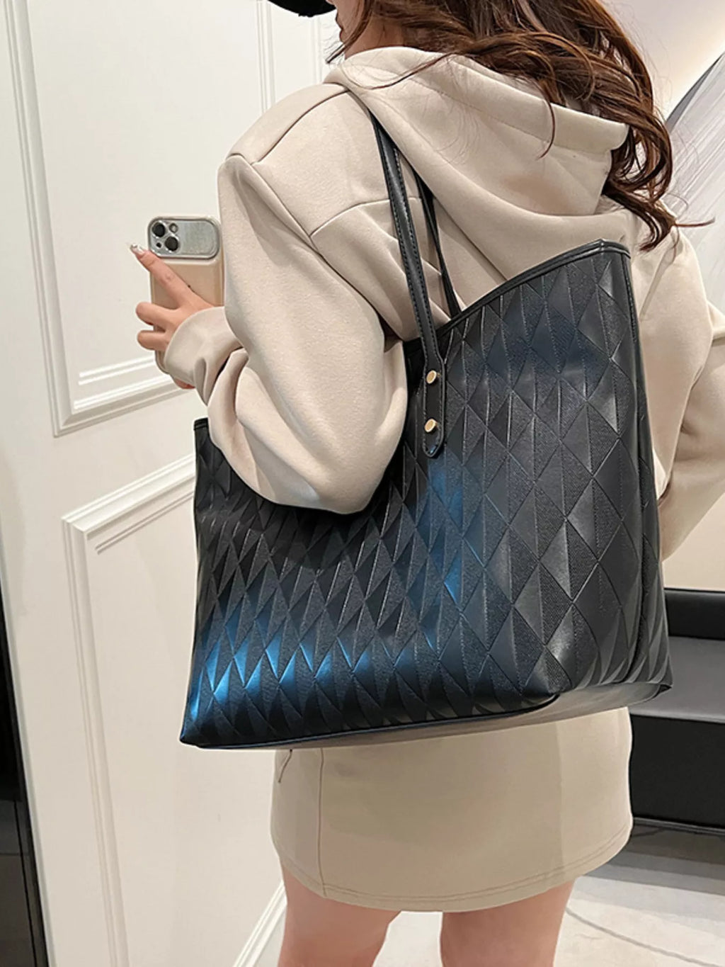 Large Capacity Shoulder Bag