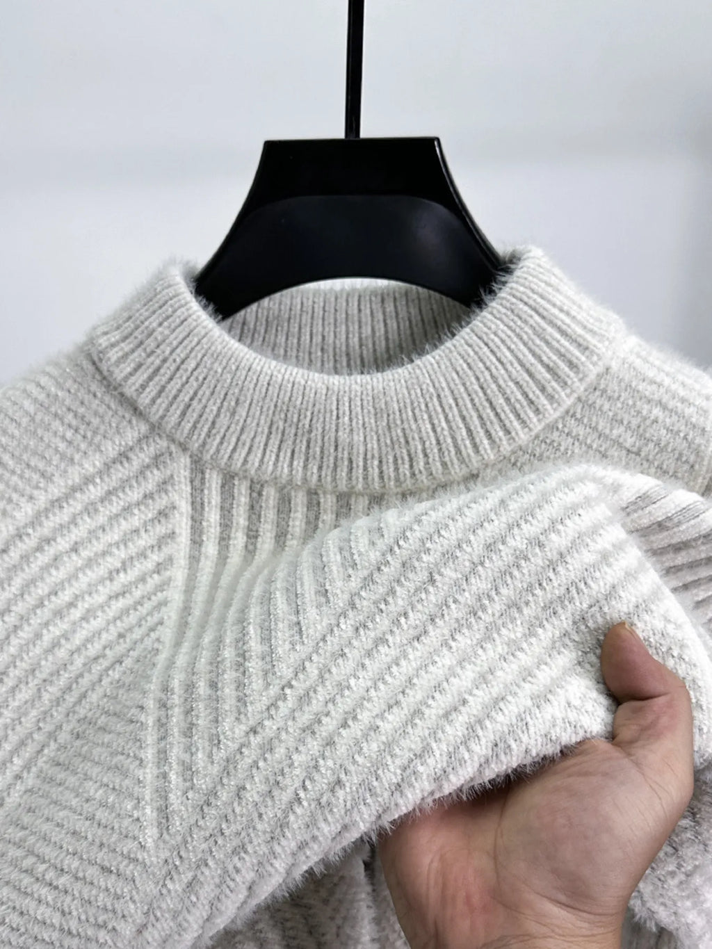 Men's Ribbed Knit Long Sleeve Sweater