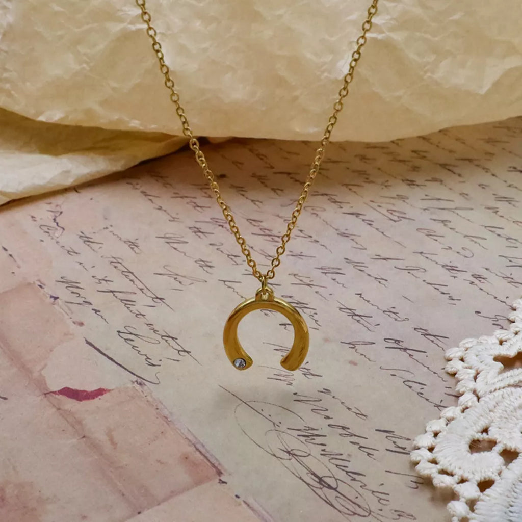 18K Gold-Plated Horseshoe Pendant Necklace