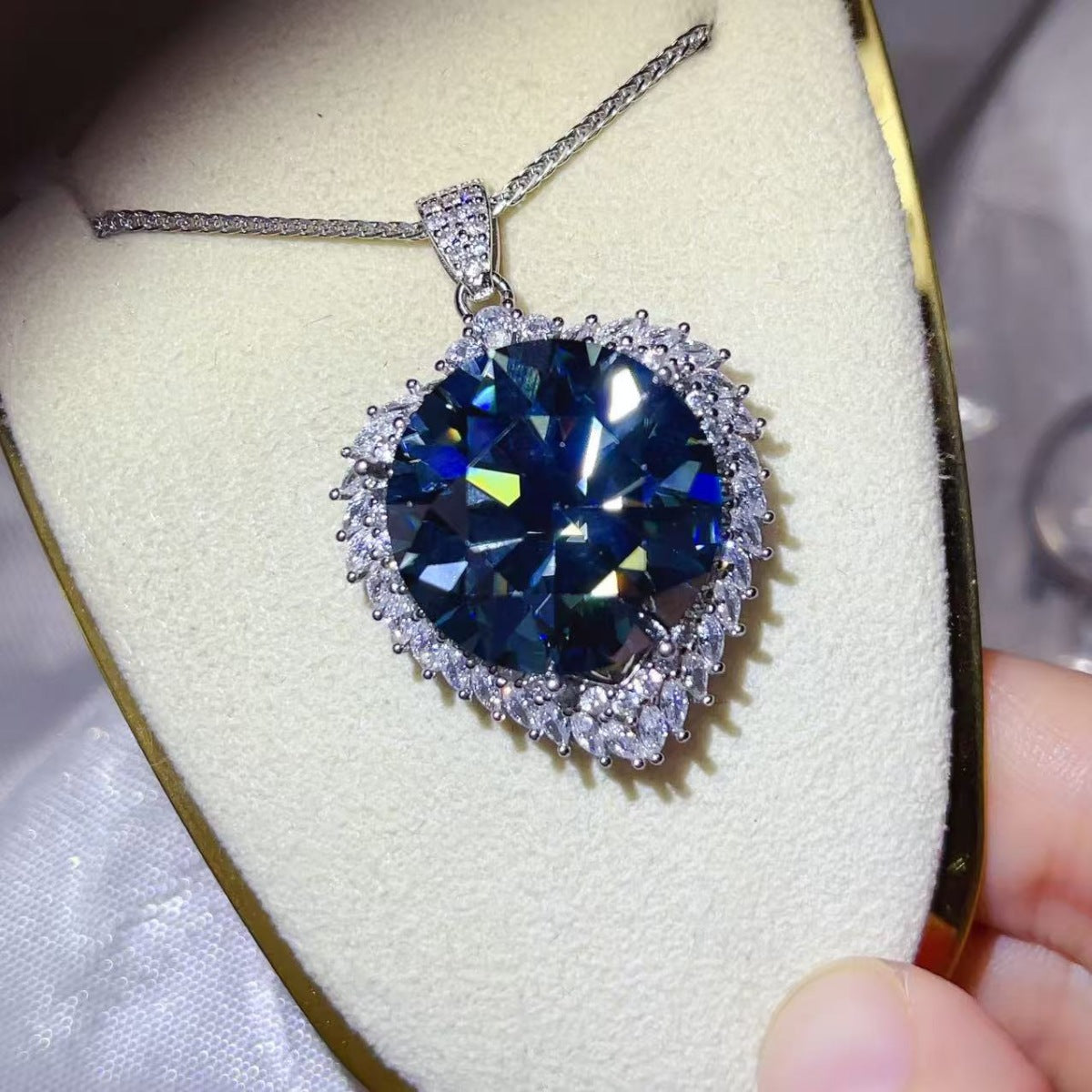 20 Carat Moissanite 925 Sterling Silver Pendant Necklace