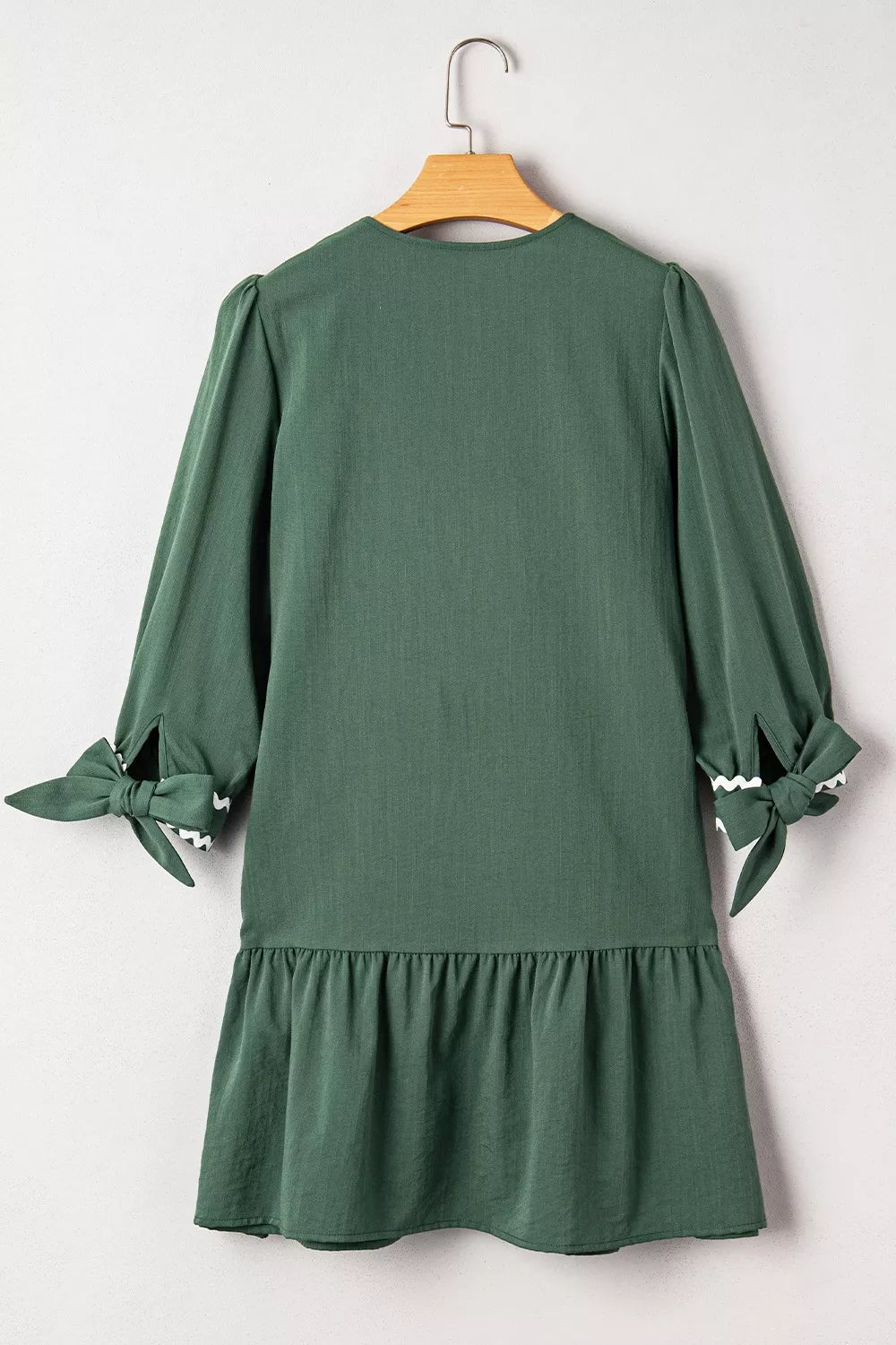 Contrast Ricrac Trim Button V Neck Knotted Bracelet Sleeve Shift Dress