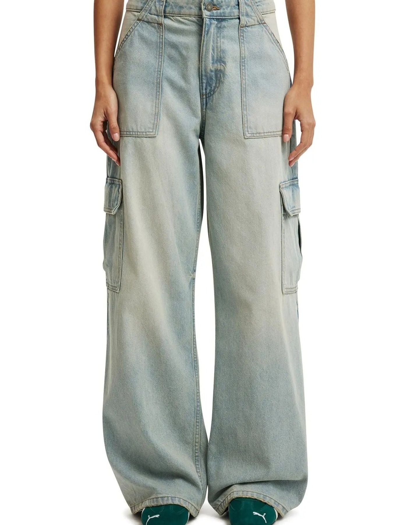 Wide Leg Cargo Jeans
