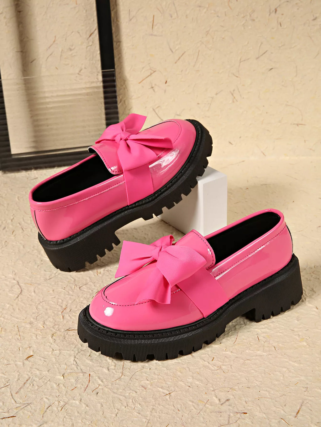 Bow Decor Round Toe Loafers