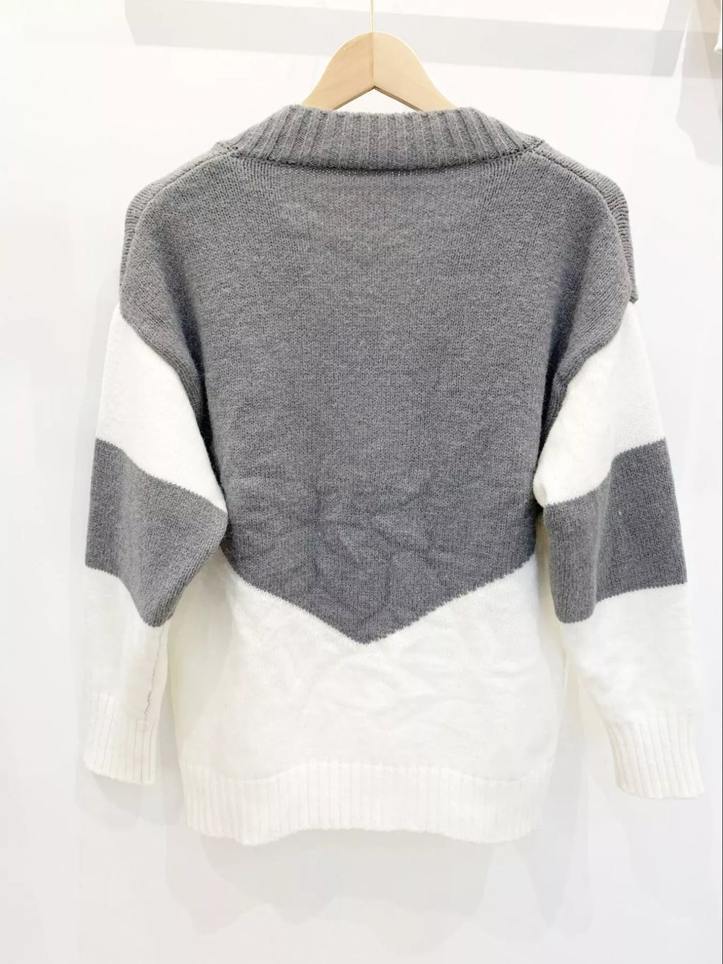 Color Block V-Neck Knit Sweater