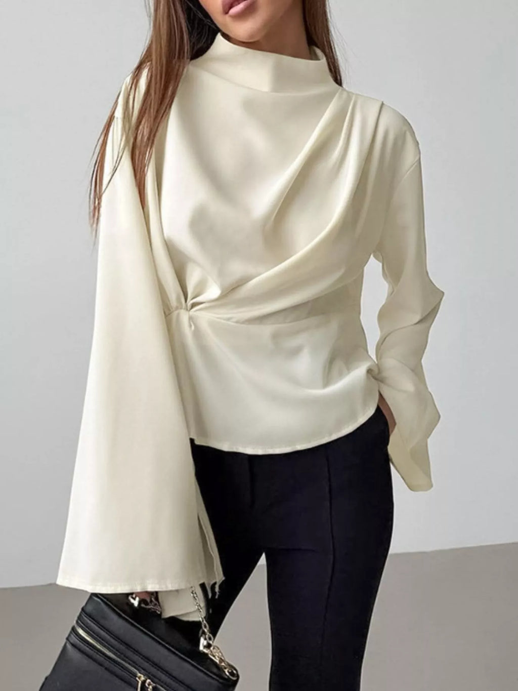 Ruched Mock Neck Long Sleeve Blosue