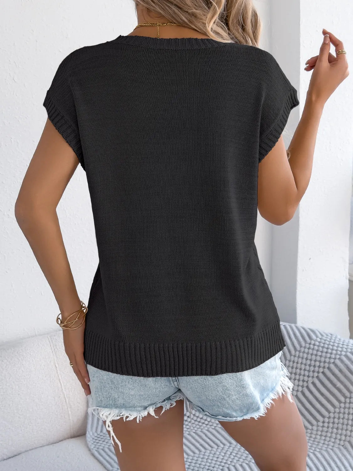 Cable-Knit Round Neck Knit Top
