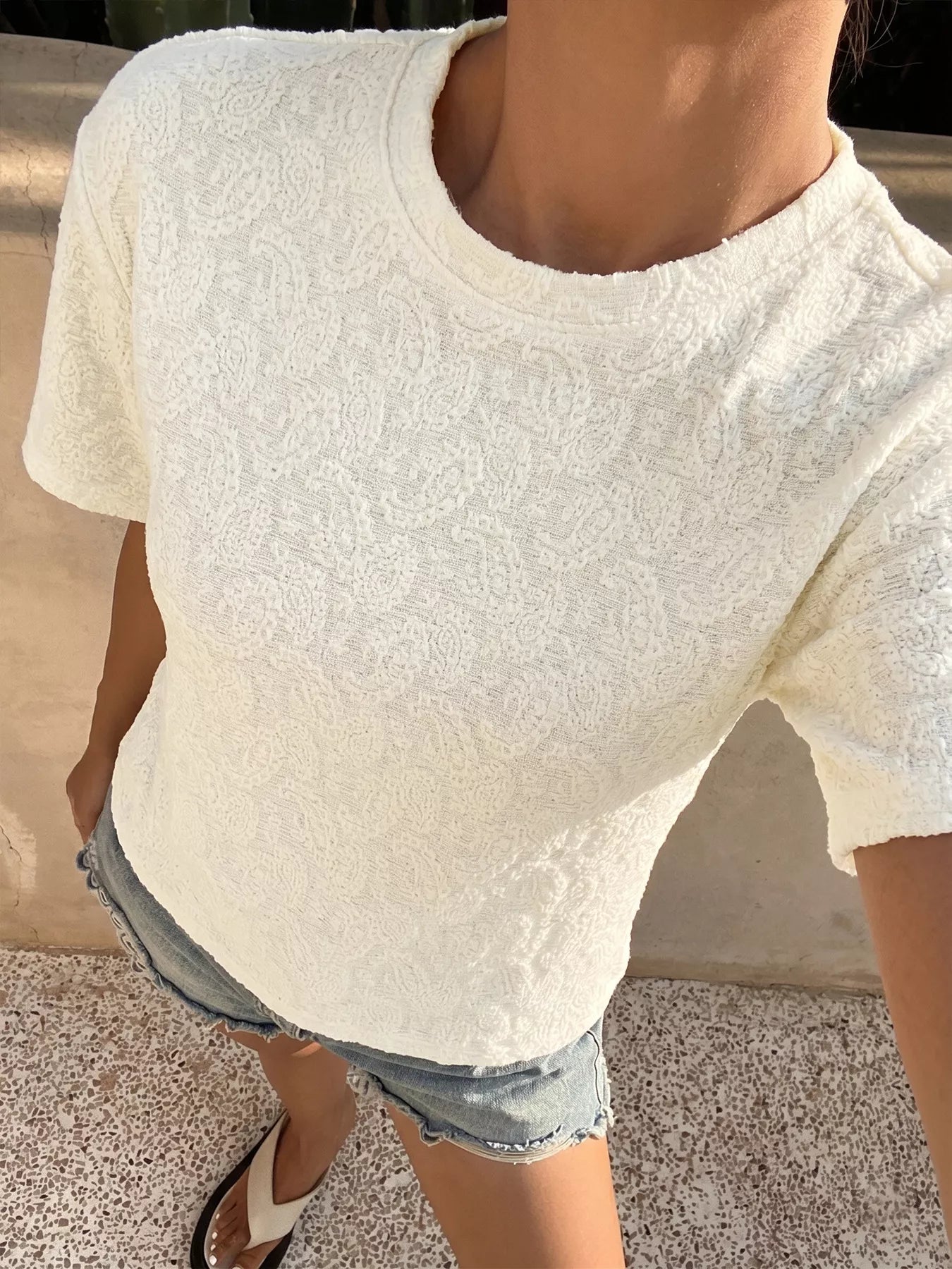 Textured Paisley Pattern Casual T-Shirt