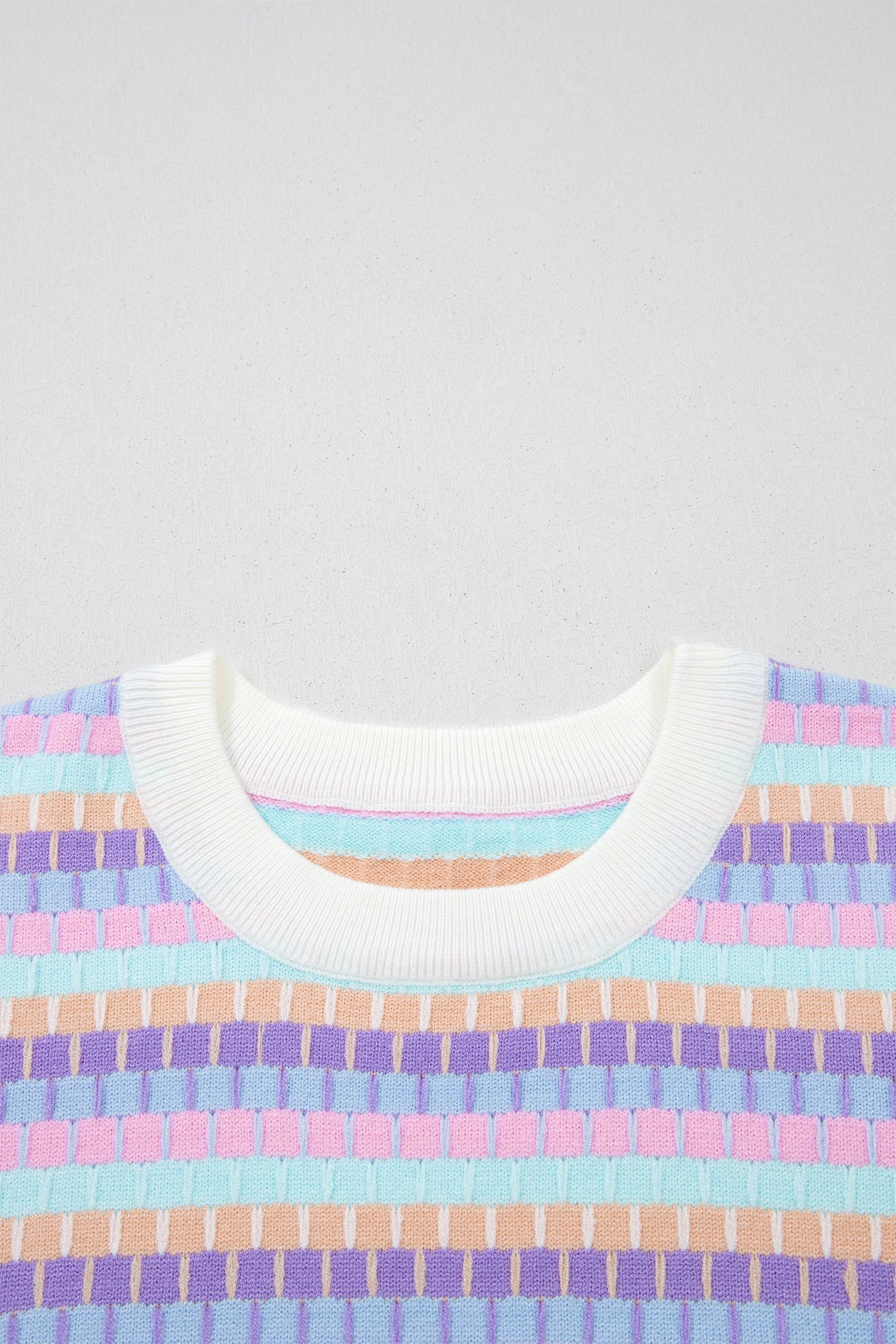Abstract Stripe Short Sleeve Sweater Knit Top