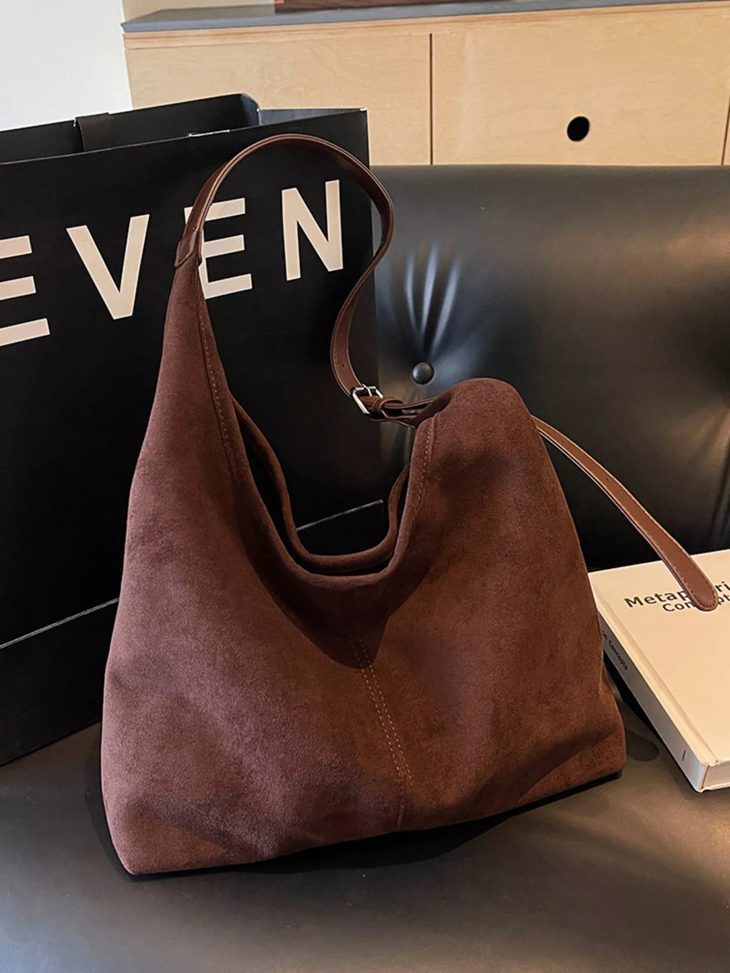 Lightweight Adjustable Strap Handbag