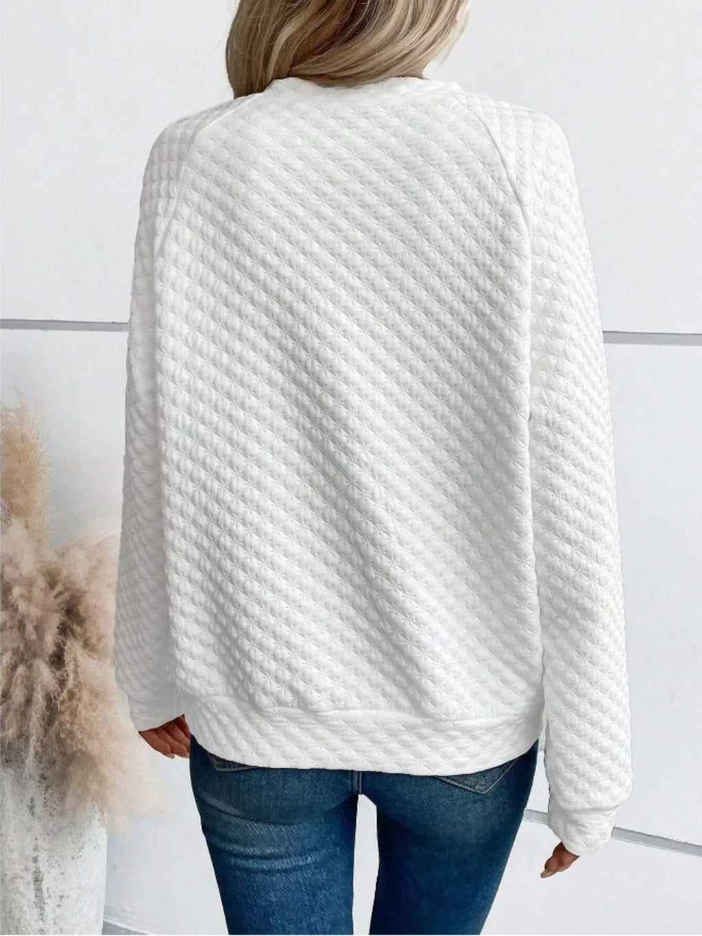 Quilted Texture Long Sleeve Sweatshirt with Notched Neck