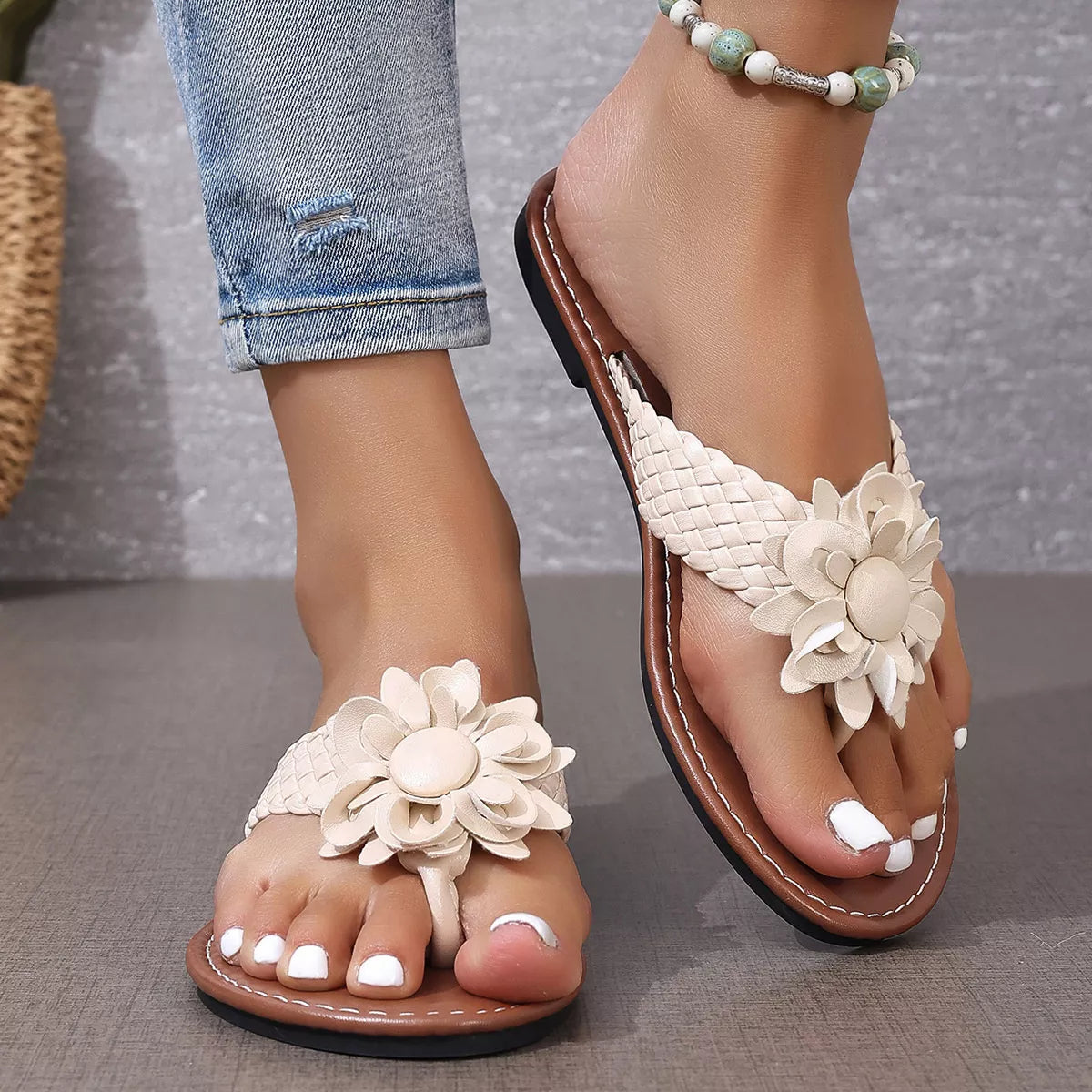 Flower Toe Post Sandals