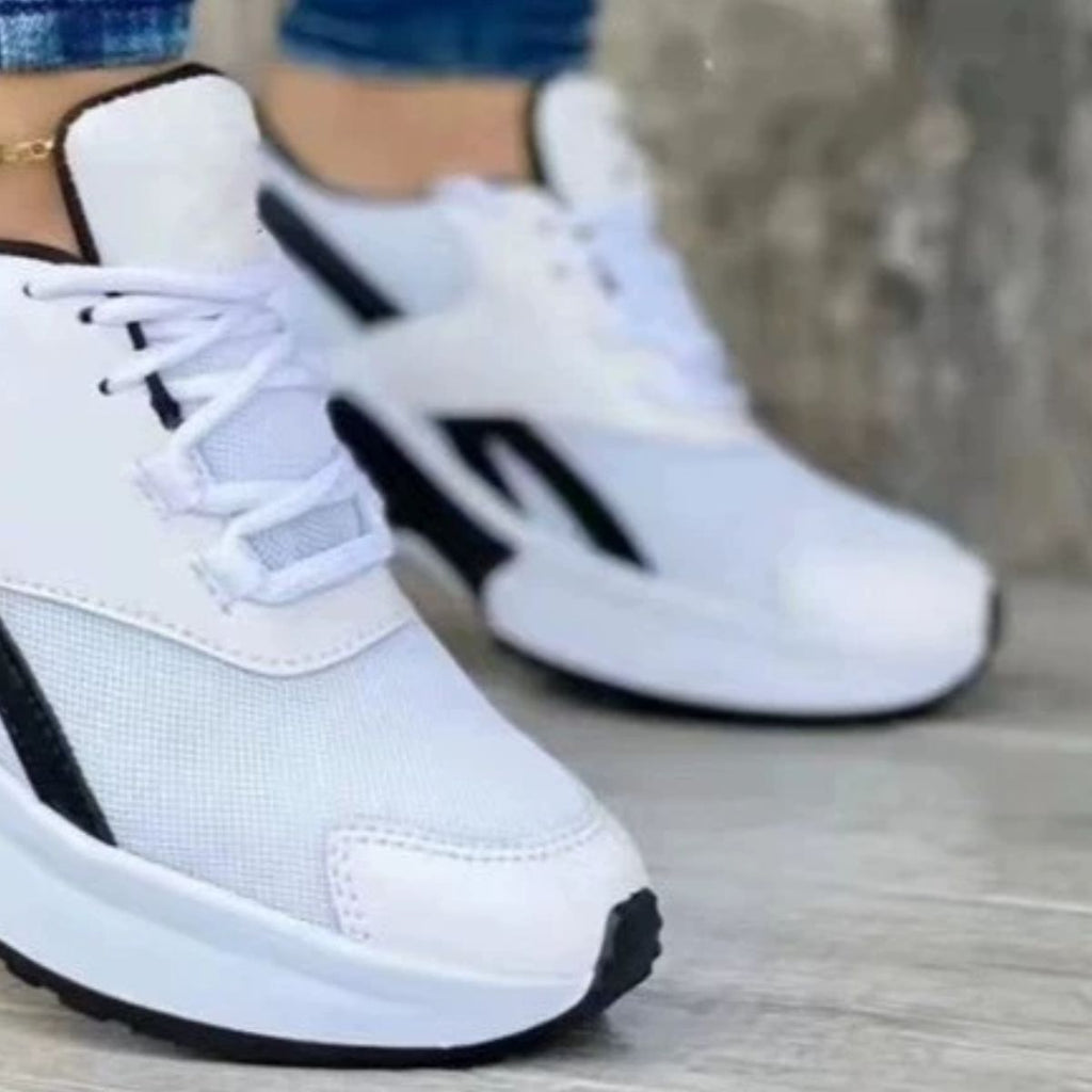Lace Up Round Toe Sneakers