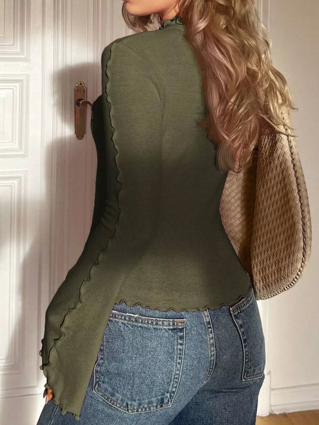 Lettuce Edge Flare Sleeve Top