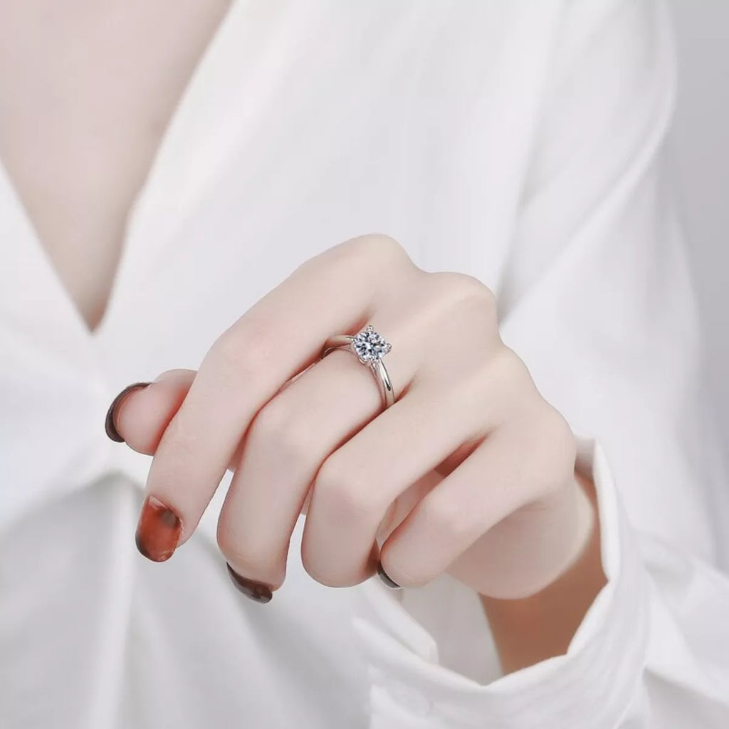 1 Carat Moissanite 925 Sterling Silver Ring