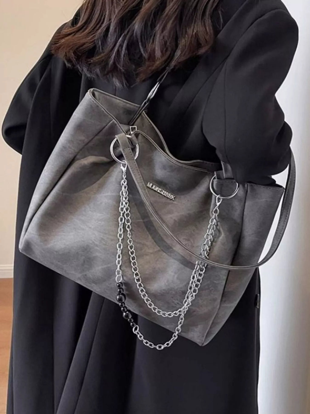 Chain Decor Shoulder Bag