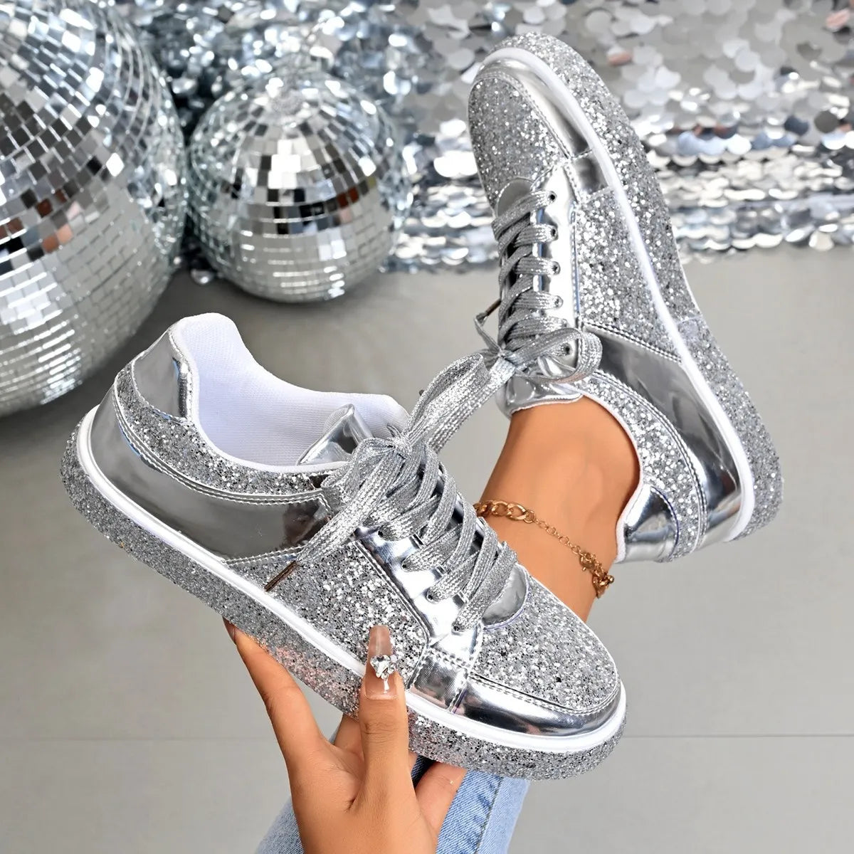 Round Toe Lace Up Sneakers