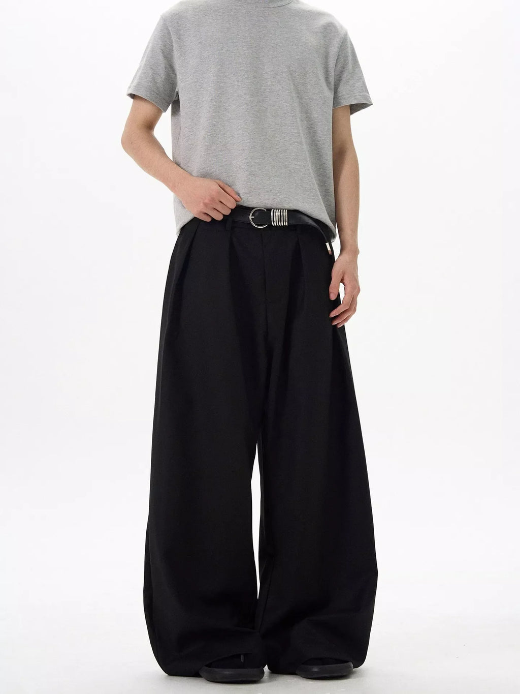 Men's Wide Leg Pleated Pants