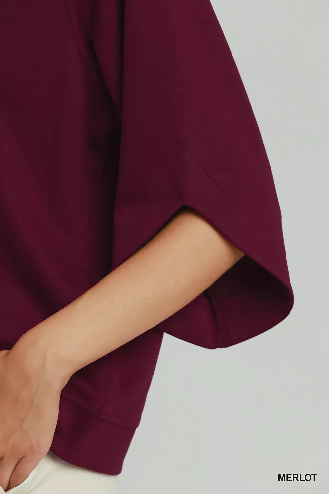 Umgee Round Hem Raglan Sleeve Top