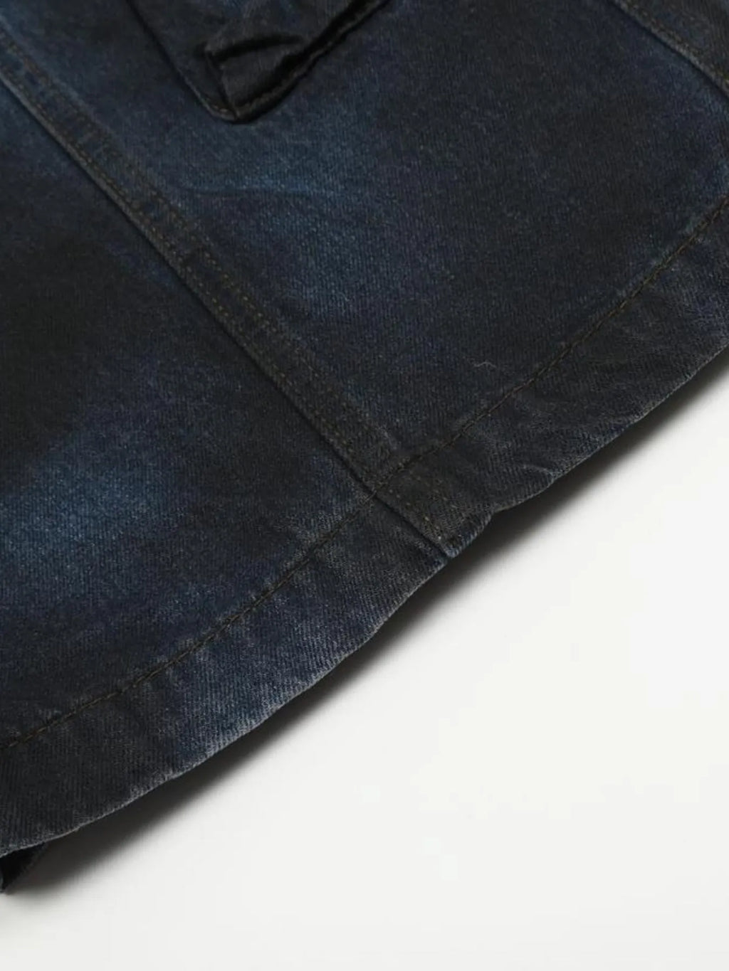 Men's Loose Fit Cargo Jeans