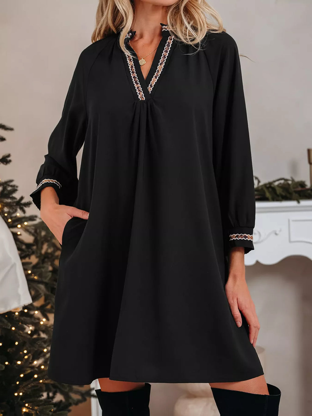 Contrast Trim Bracelet Sleeve Shift Mini Dress