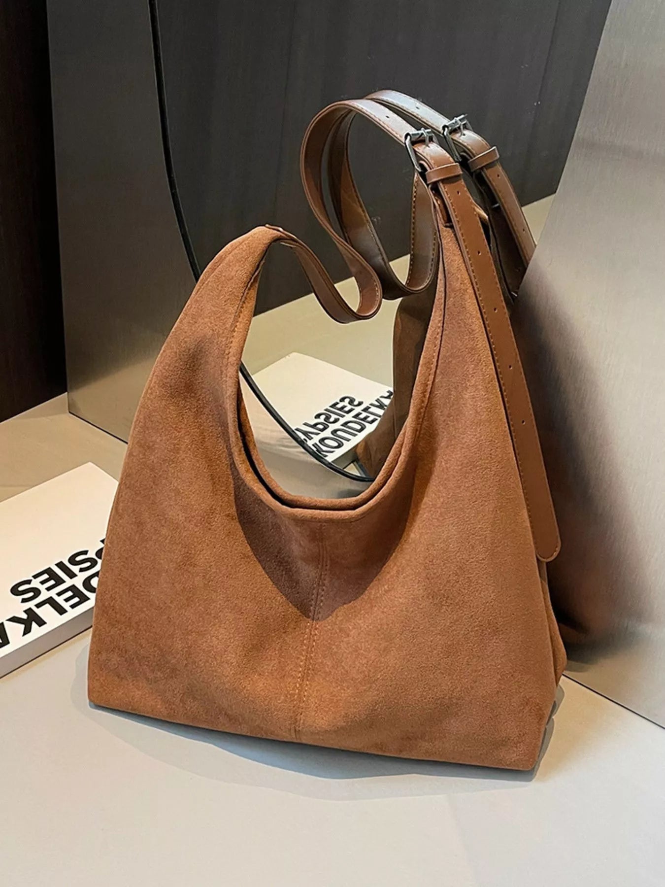 Lightweight Adjustable Strap Handbag