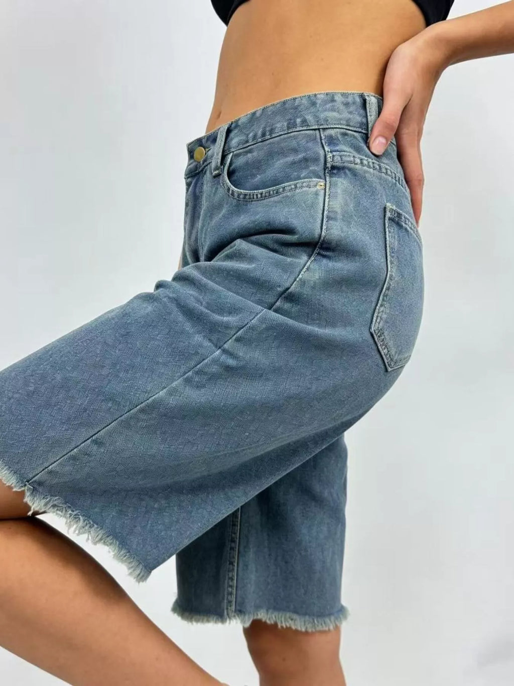 Frayed Hem Relaxed Fit Denim Shorts