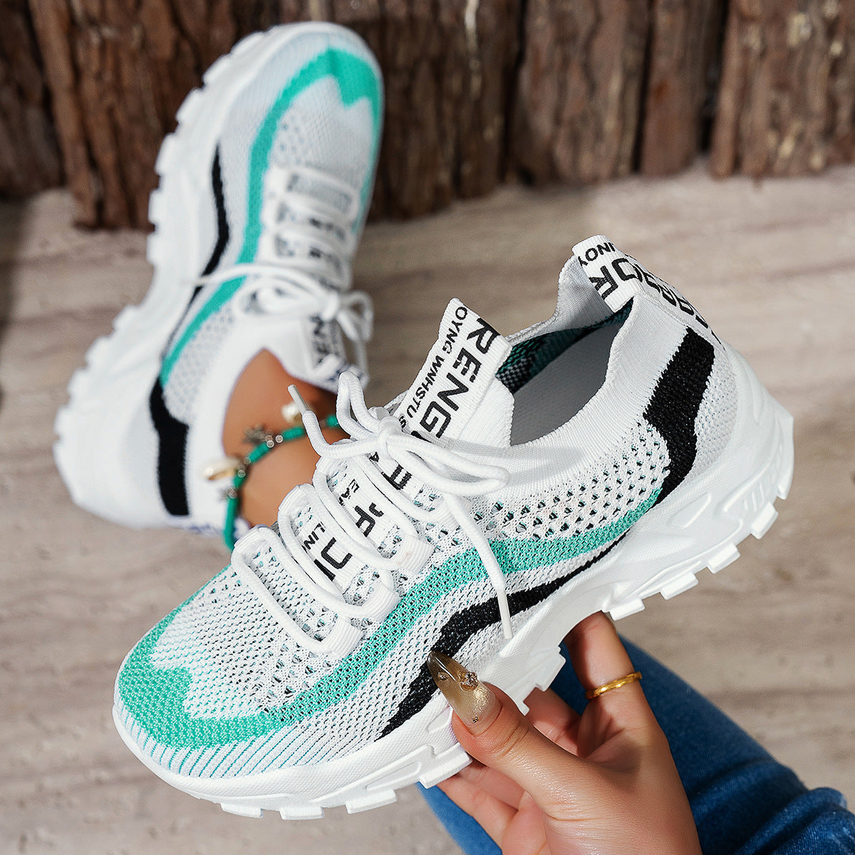 Women’s Lightweight Soft-Sole Casual Sports Sneakers