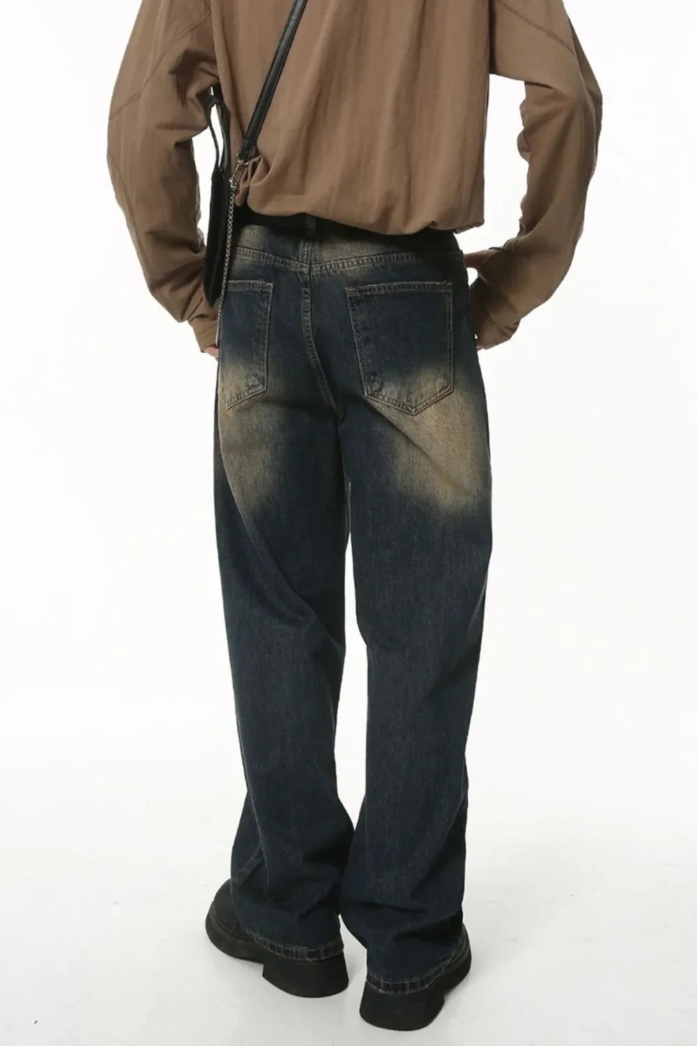 Mid Rise Jeans with Pockets