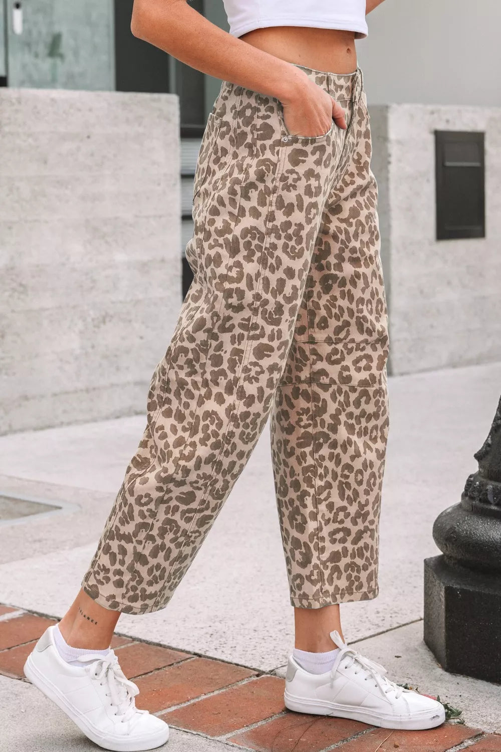 Leopard Print High-Waisted Cropped Jeans