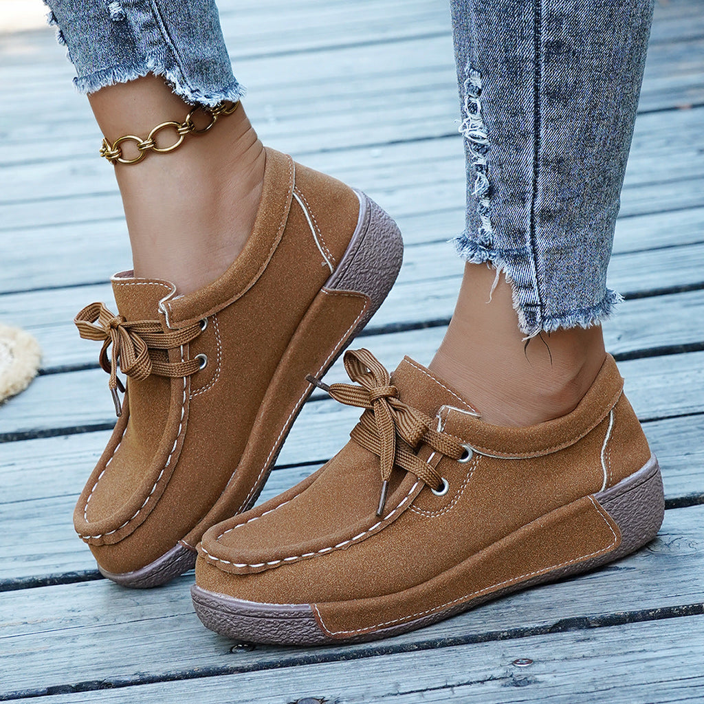 Lace Up Round Toe Sneakers