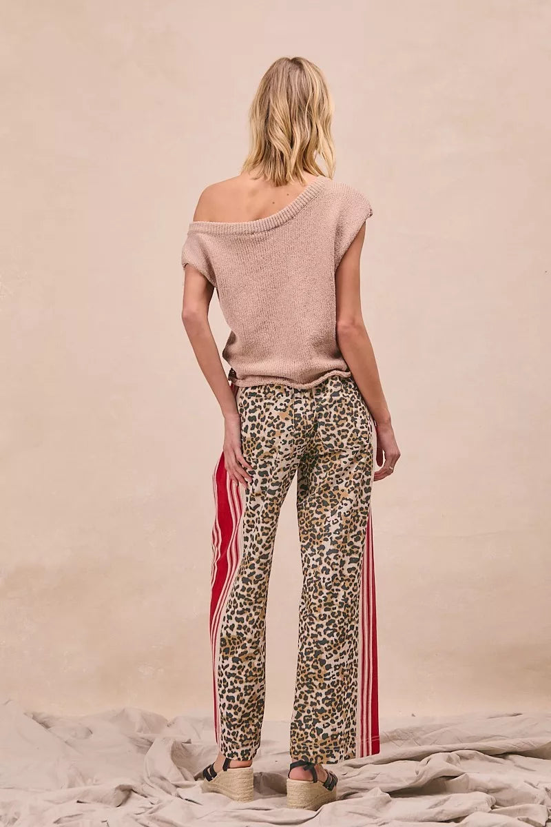 BiBi Leopard Print Pants with Side Contrast and Tucking Welt Pocke