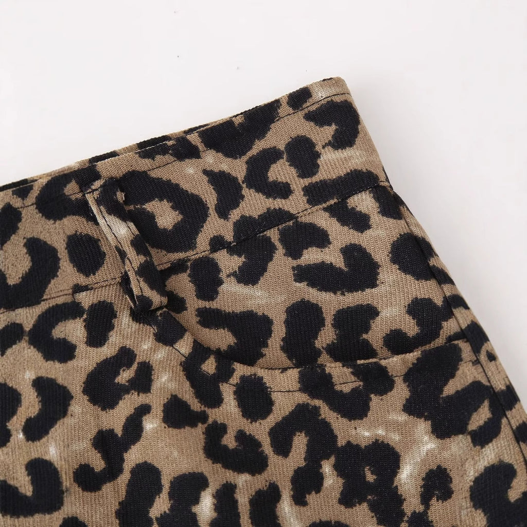Casual versatile buckle animal print slimming and minimalist shorts for women