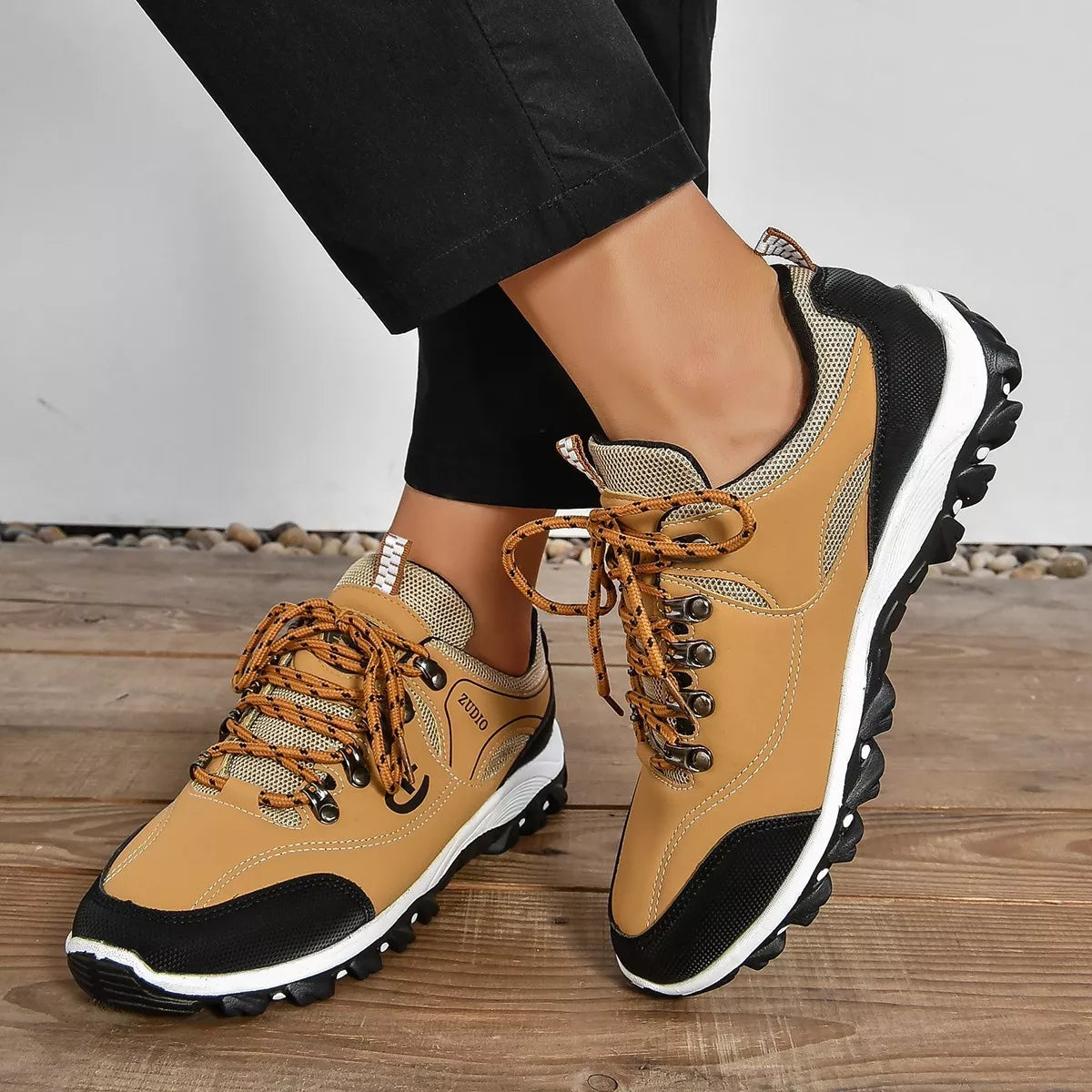 Lace Up Round Toe Sneaker