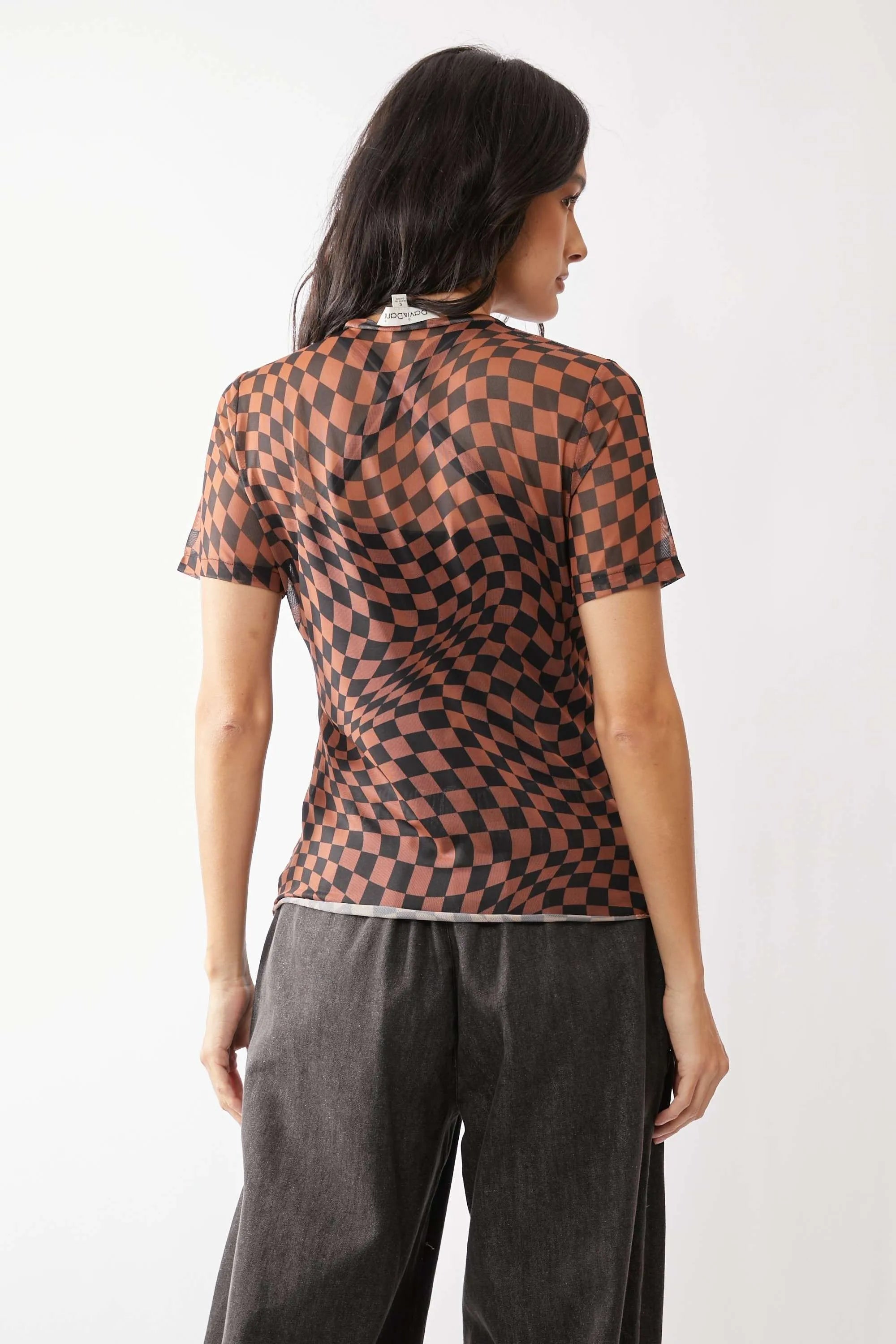 Davi & Dani Checker Board Printed Mesh Short Sleeve Top