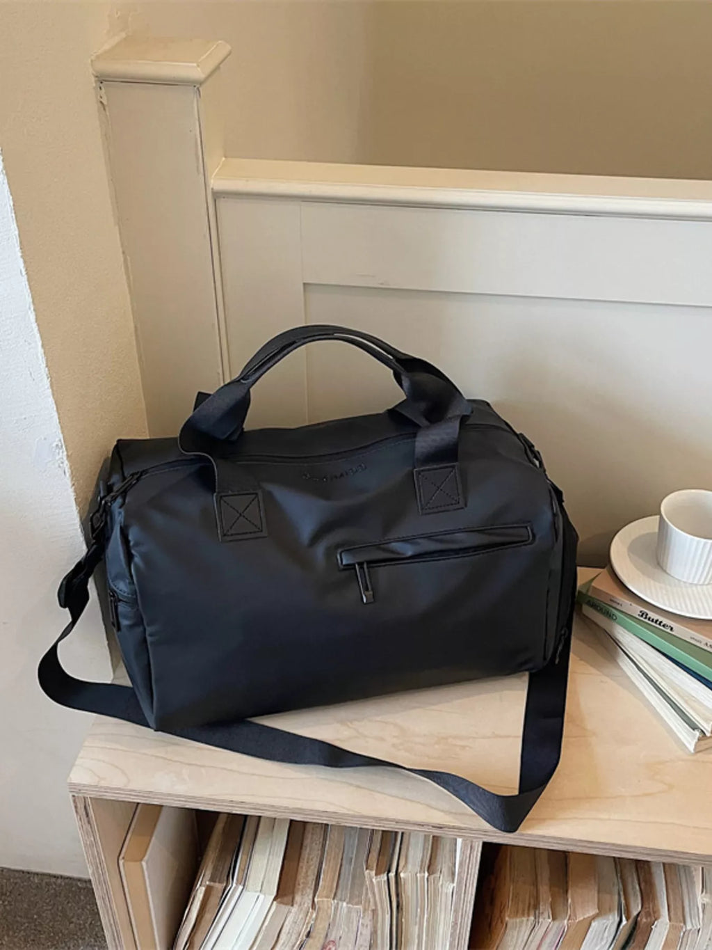 Lightweight Multi-Pocket Travel Bag