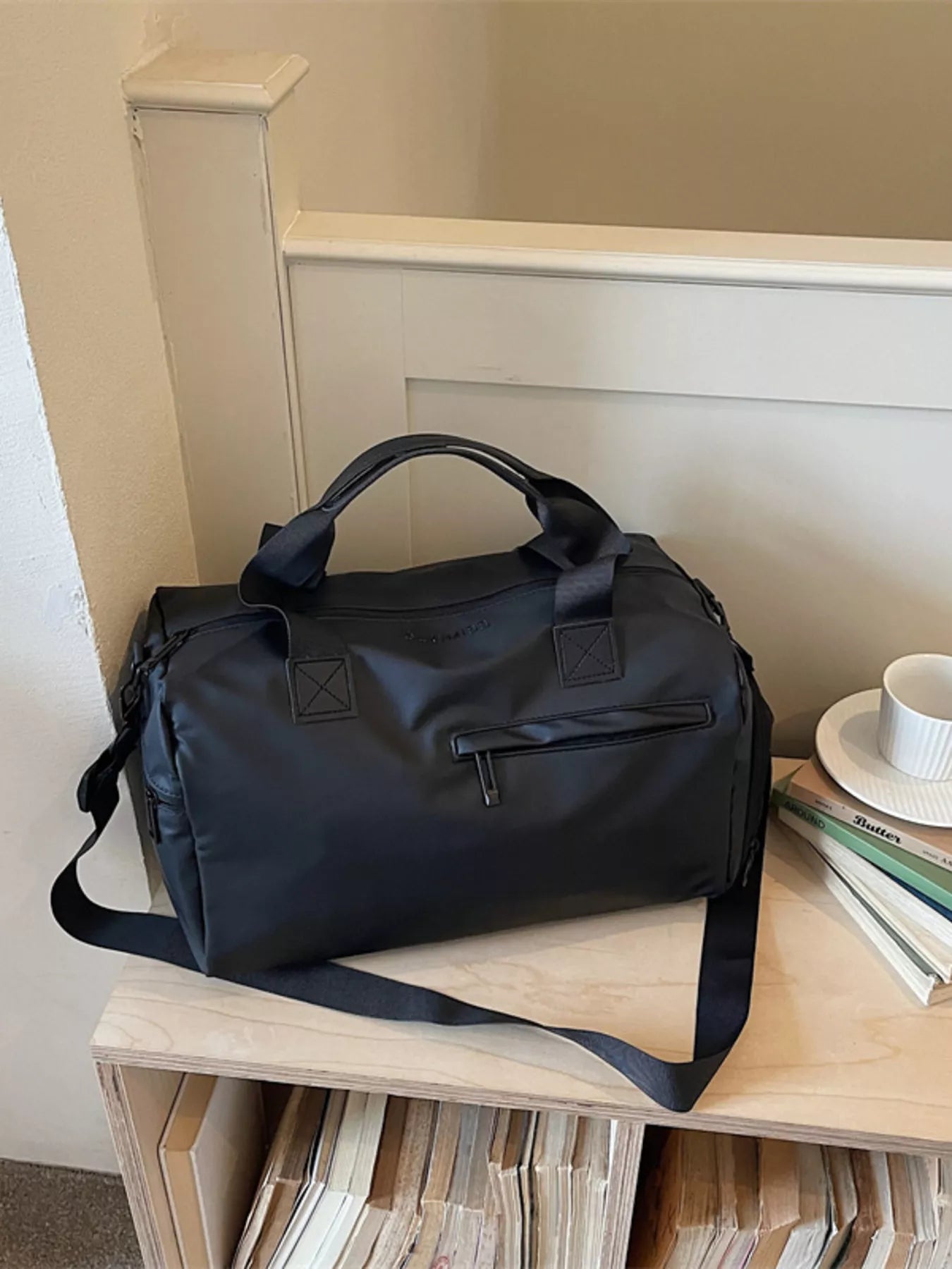 Lightweight Multi-Pocket Travel Bag