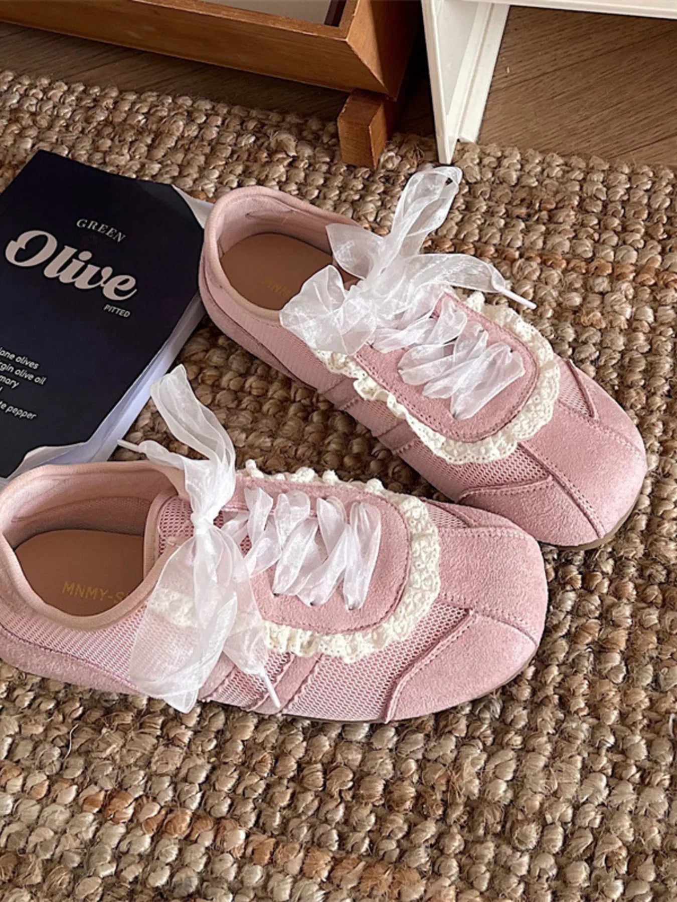 Round Toe Lace Up Sneakers