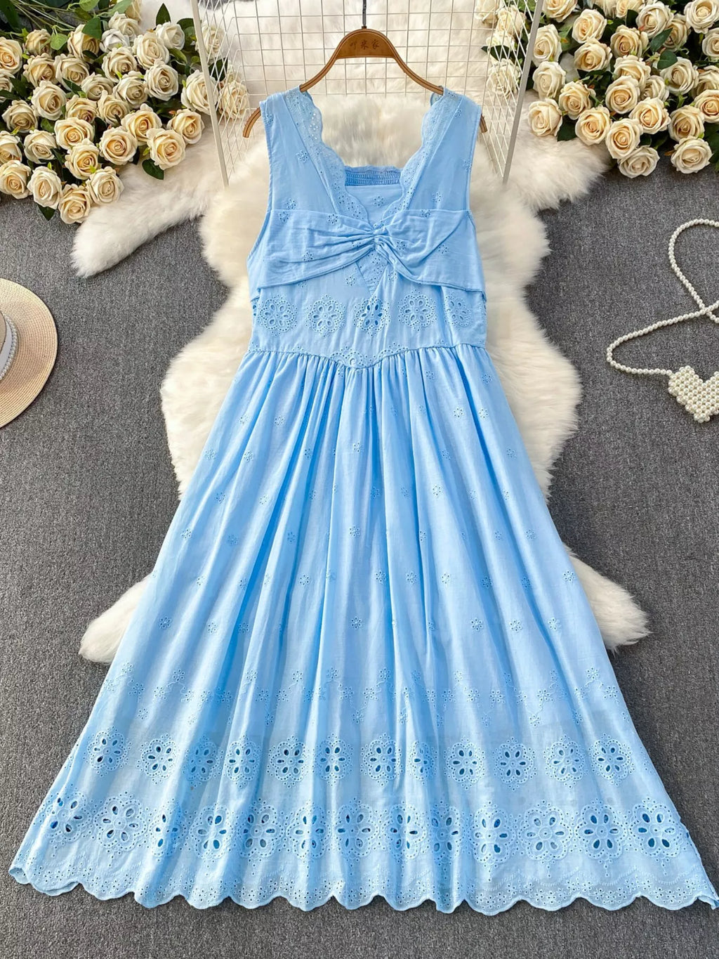 Lace Detail Sleeveless Dress