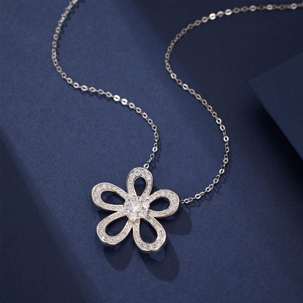 925 Sterling Silver Flower Pendant Necklace