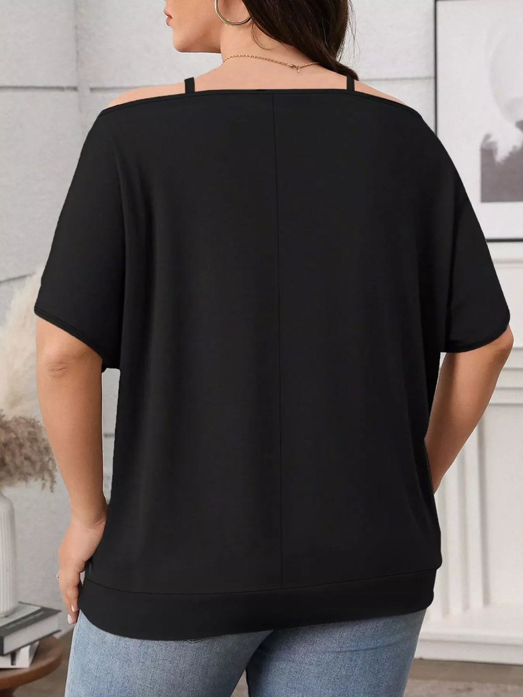 Plus Size Cold Shoulder Short Sleeve Top