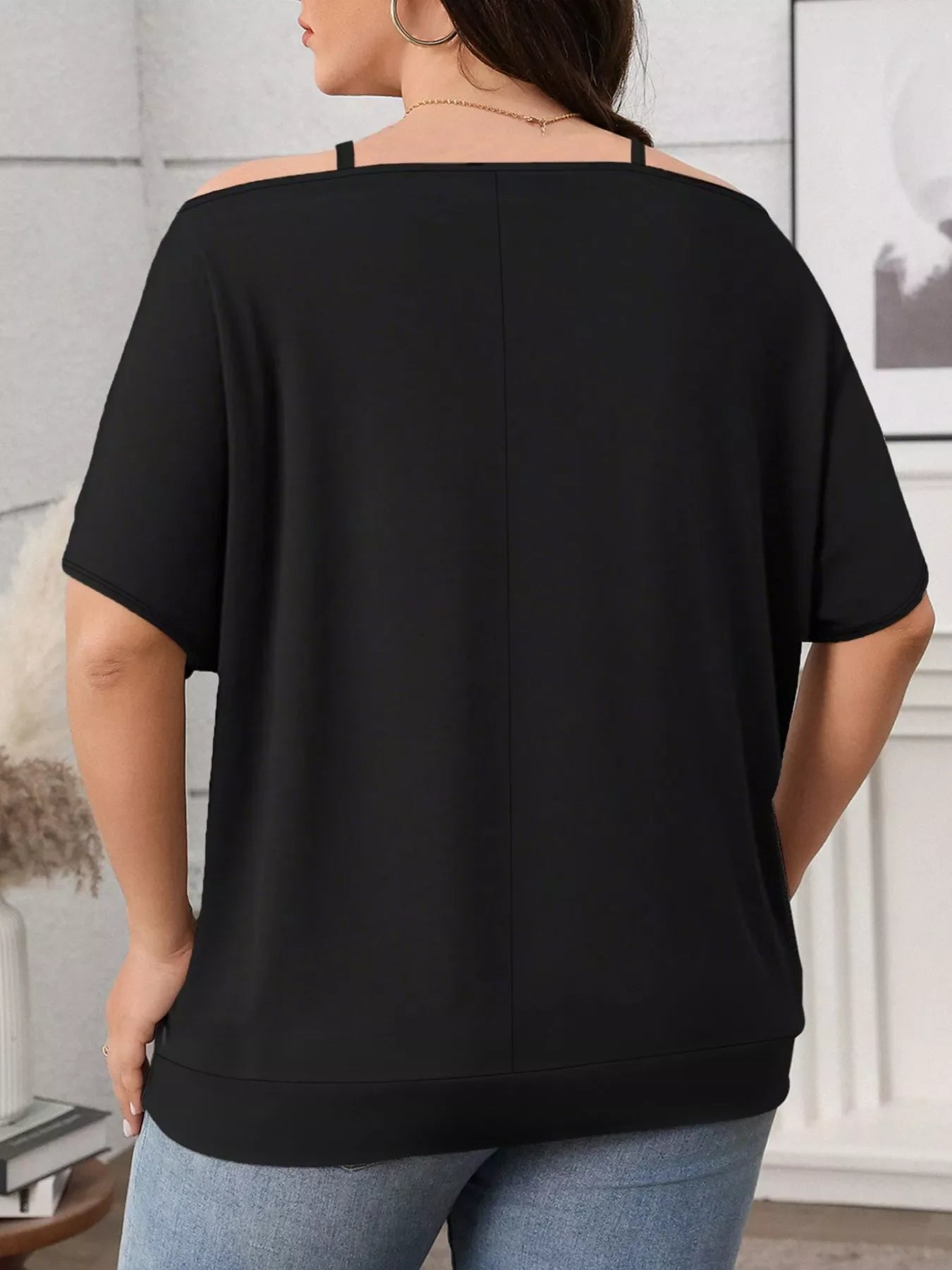 Plus Size Cold Shoulder Short Sleeve Top