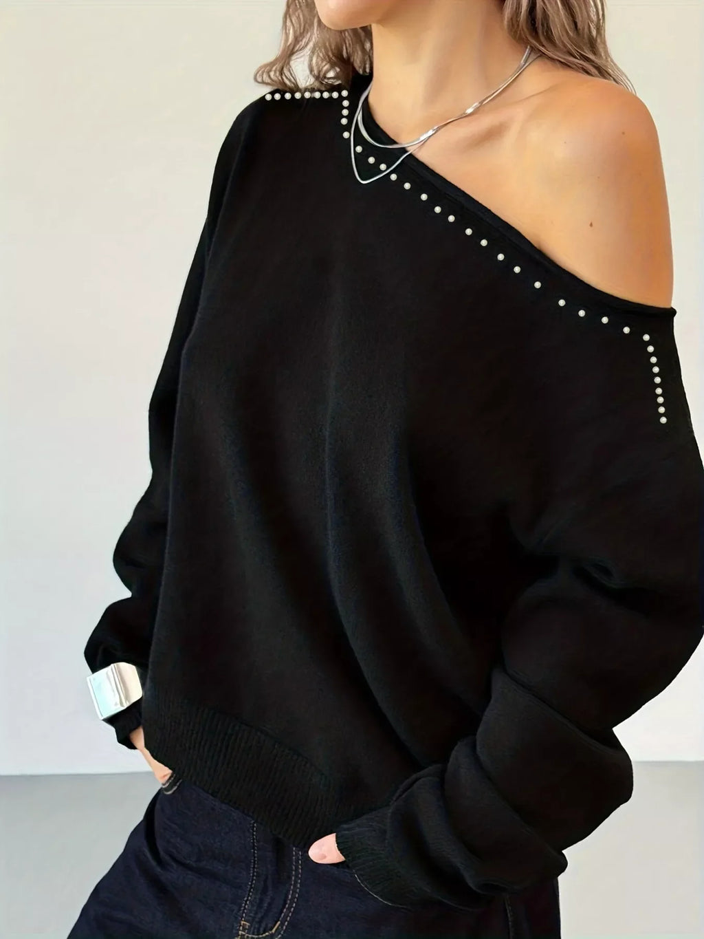 Studded Single Shoulder Knit Top