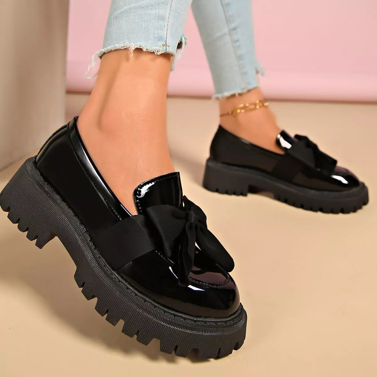 Bow Decor Round Toe Loafers