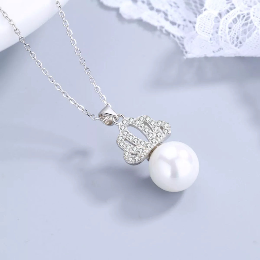 Crown Pearl Pendant Necklace