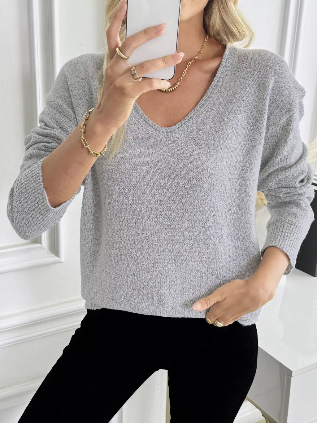 V-Neck Long Sleeve Knit Top
