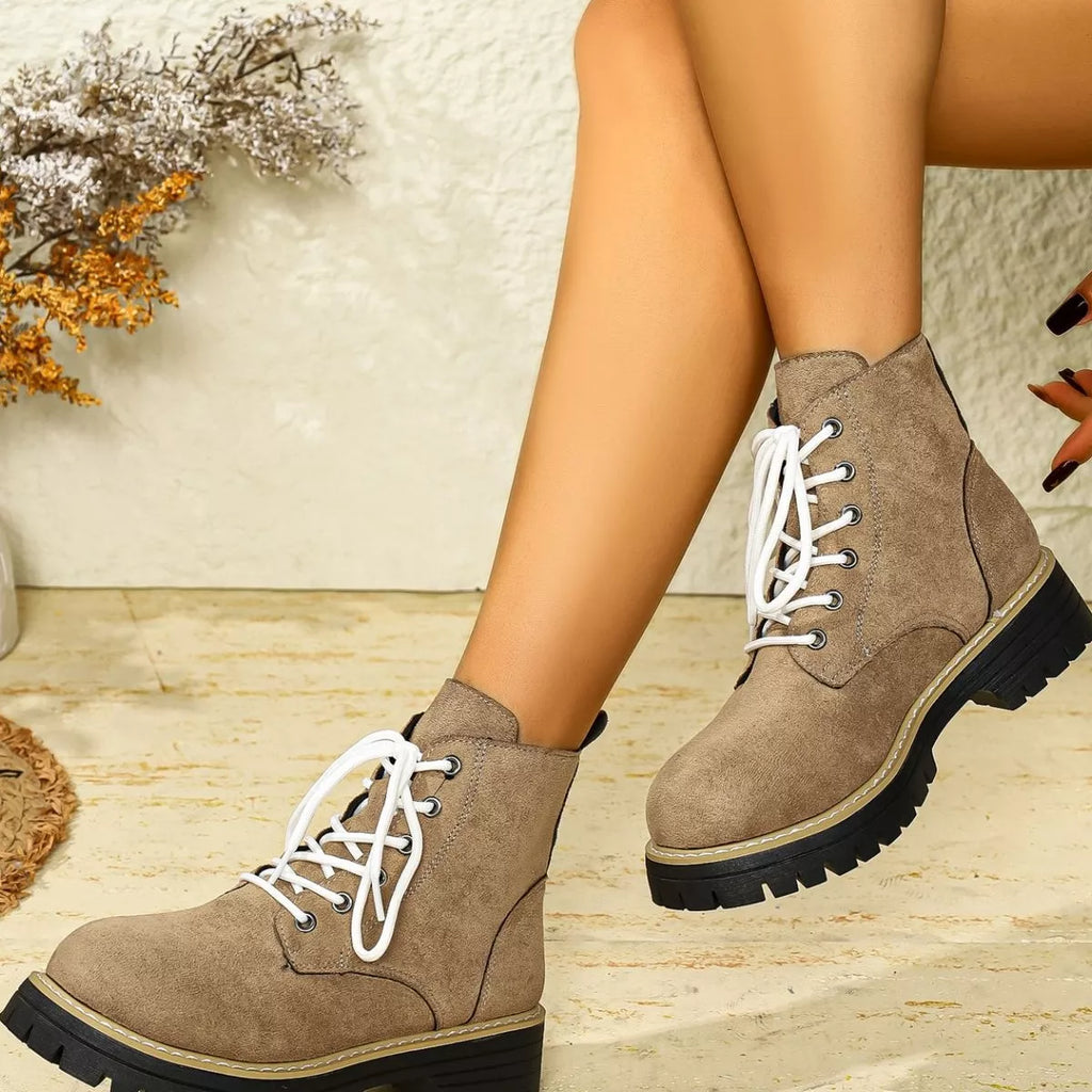 Round Toe Lace Up Boots